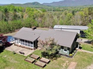 1148 Round Peak Church Rd, Mount Airy, NC 27030