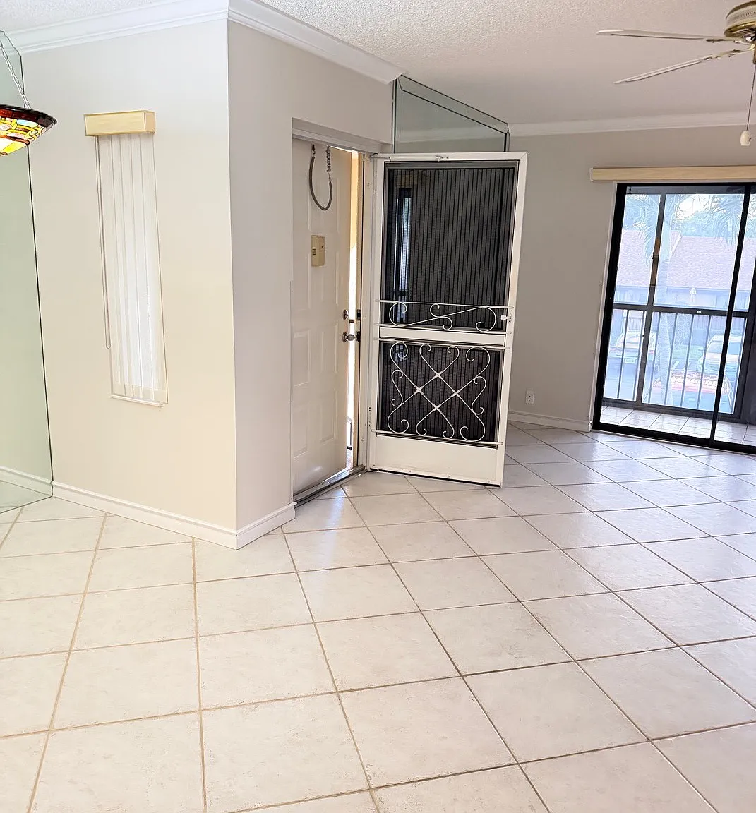 2 bed, 1111 sqft, $1,850 — Photo 4