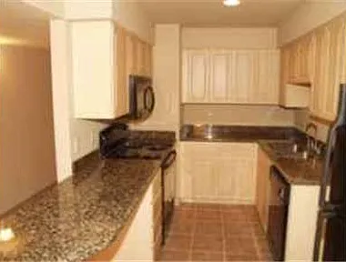 4 bed, 1209 sqft, $2,400 — Photo 2