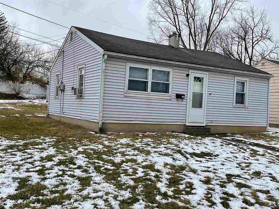 2nd image of 1100 Harris St