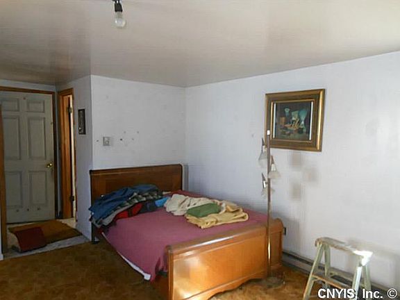 3rd image of 107 Clinton Ave