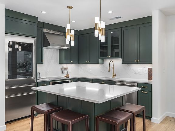 3rd image of 600 12th Ave S APT 413
