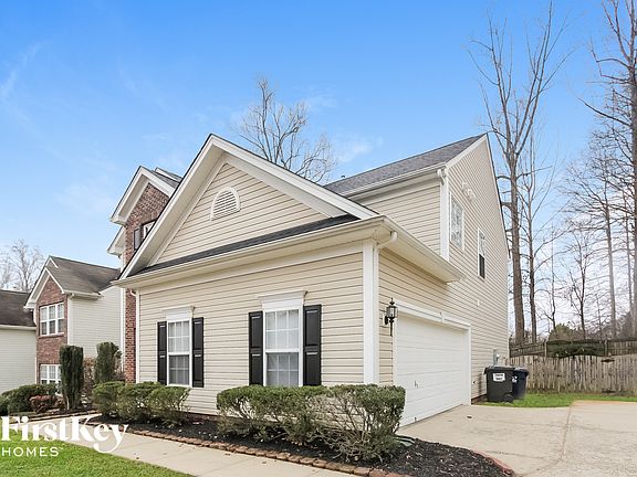 3rd image of 12809 Pearl Moon Ct
