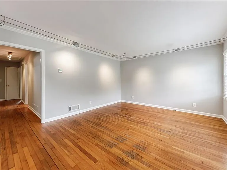 1582 Lincoln Ave SE — Photo 12