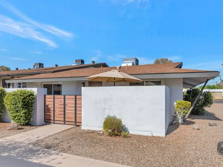 7635 E Minnezona Ave — Photo 14