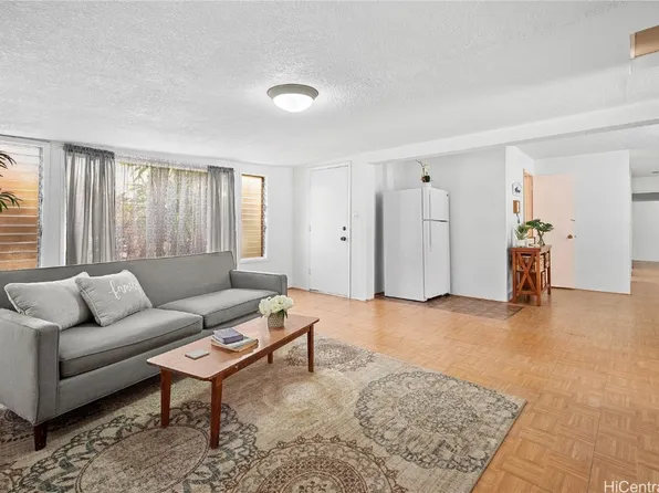 1116 Makaala St, Honolulu, HI 96818
