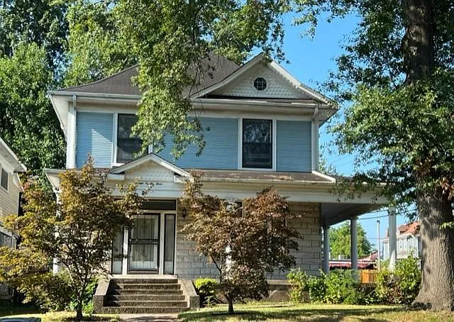 1483 Court Ave #2