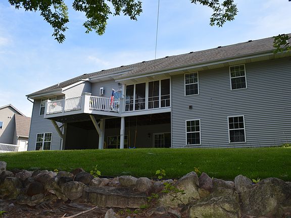5th image of 456 Majeskie Dr