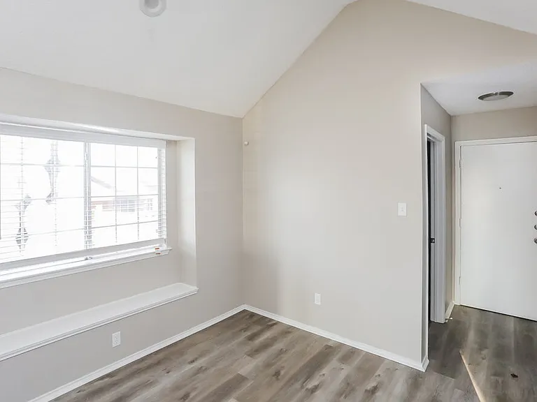 708 Brees Dr — Photo 5