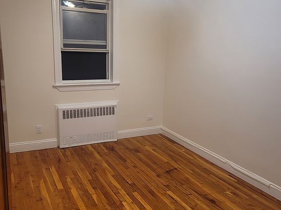 5th image of 148 Mayfair Dr N Floor 2
