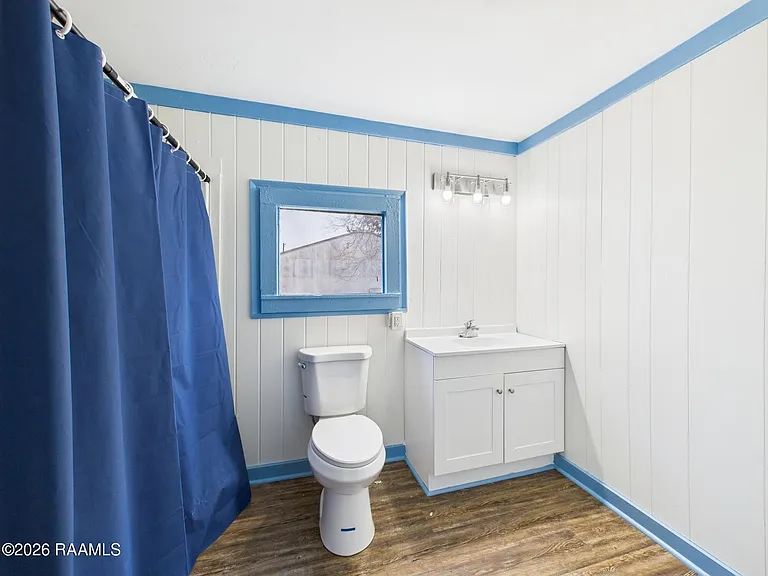405 E Convent St — Photo 14