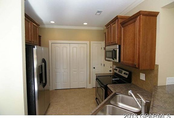 5th image of 3321 Ellsworth Drive #A
