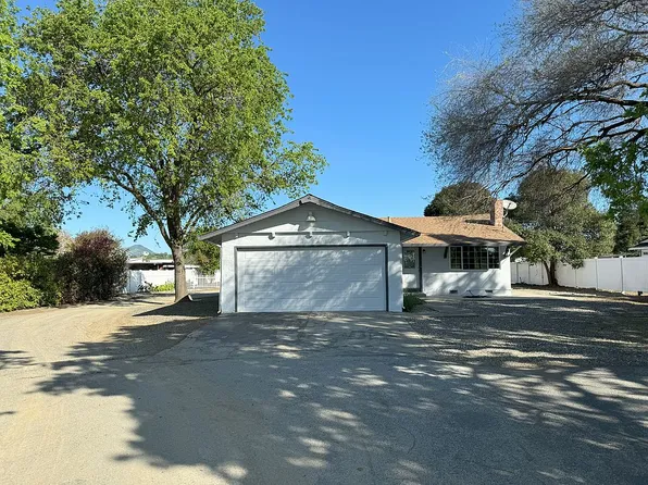 495 W San Martin Ave, San Martin, CA 95046