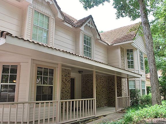 2nd image of 3219 Knoll Manor Dr