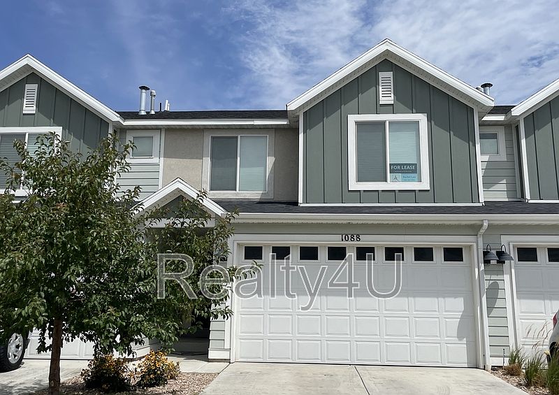 1st image of 1088 E Waterway Ln #1