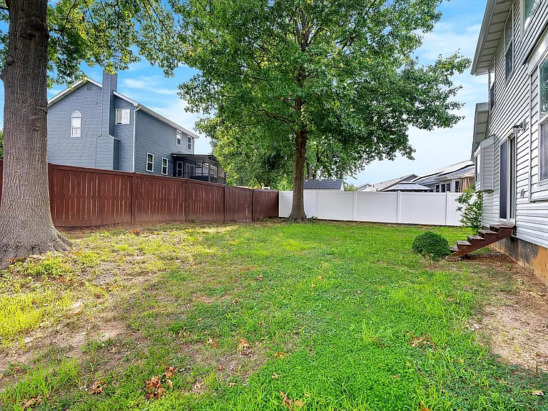 1203 Ashford Place Dr — Photo 34