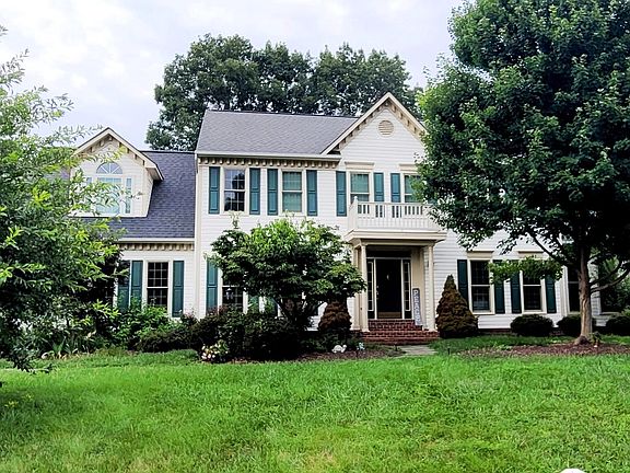 2nd image of 10107 Fullerton Ct