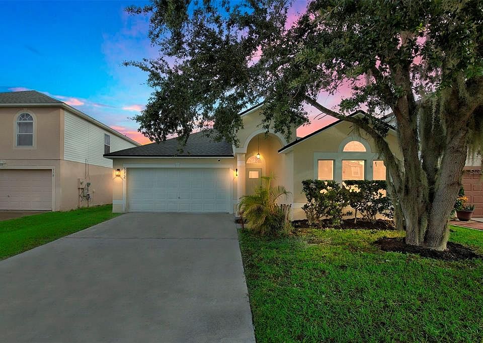 1st image of 372 FAIRFIELD DRIVE