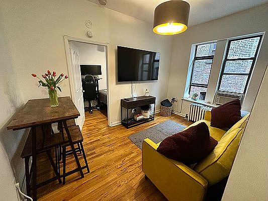 2nd image of 317 E 75th St APT 15