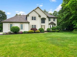 723 Saddlebrook Dr, Youngstown, OH 44512
