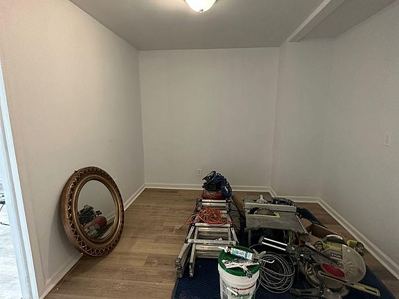 4th image of 1337 E 89th St #1