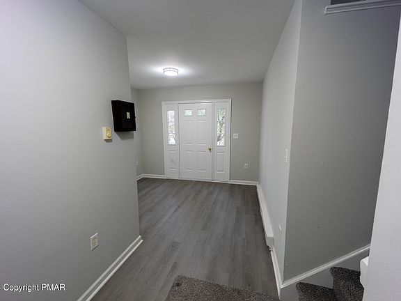 5th image of 260 Birchwood Dr