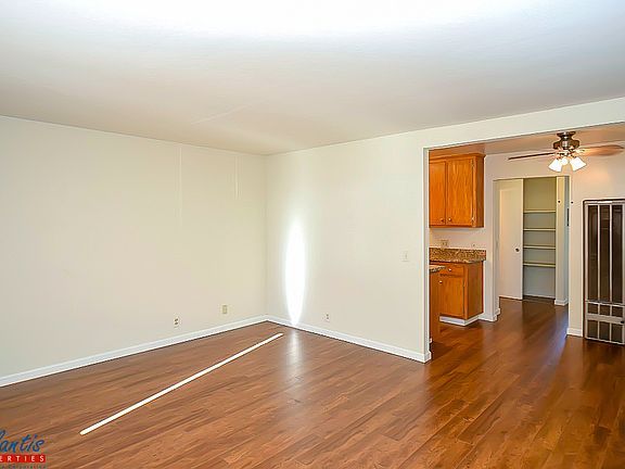 2nd image of 148 Selwyn Dr APT 6