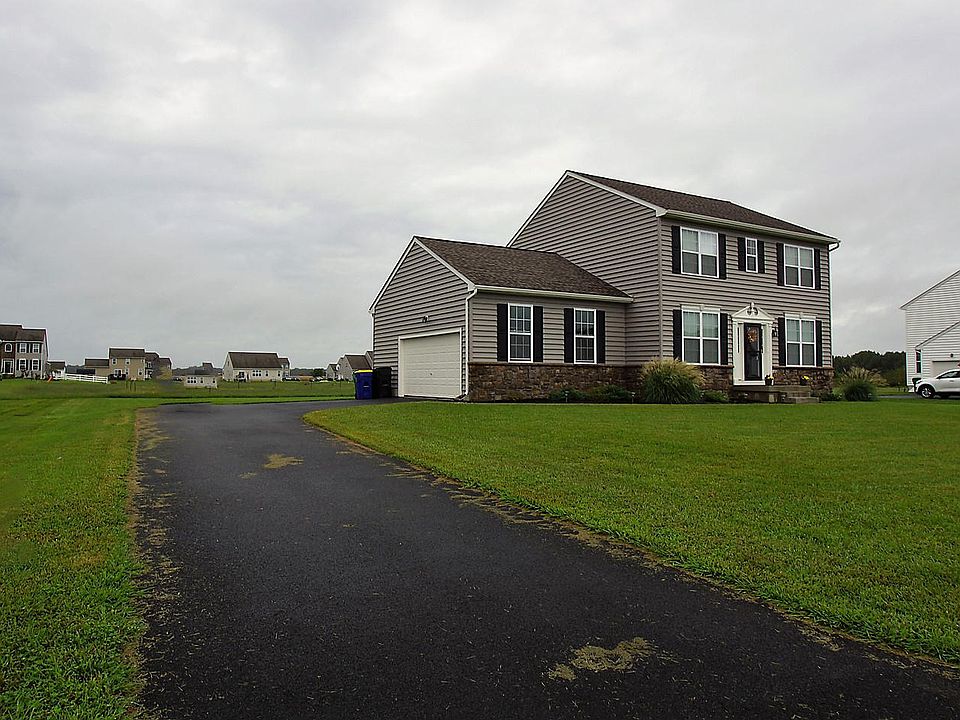 1st image of 277 Country Hollow Dr