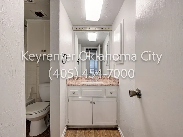 6550 N Meridian Ave Townhouse — Photo 21