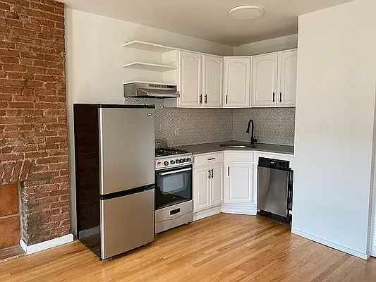 Rented by Merileads Inc. | media 23