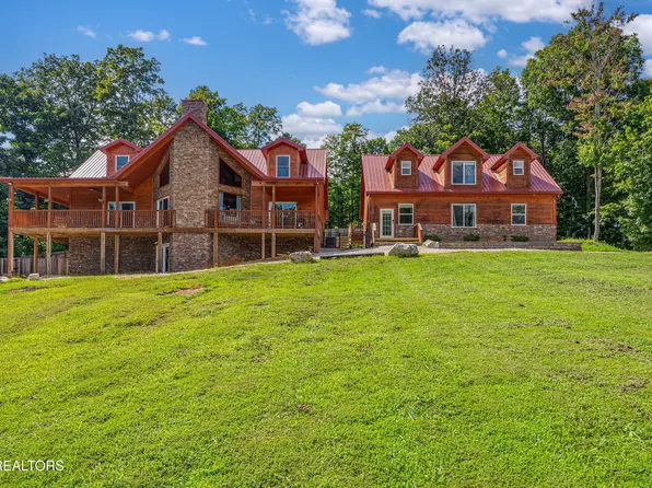 8521 Parker Dr, Corryton, TN 37721