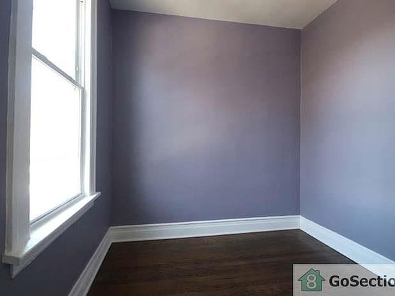 4th image of 10055 S Avenue M #1