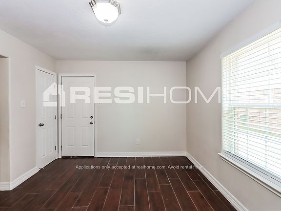 5th image of 21618 Knightsbrook Ln