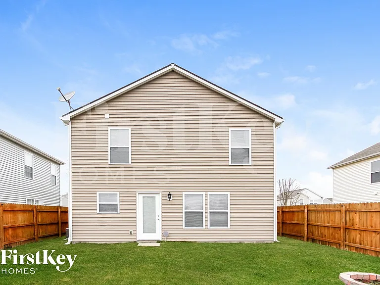 8715 Hosta Way — Photo 15