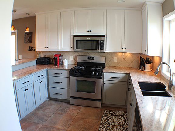 5th image of 1122 Parkwood Loop