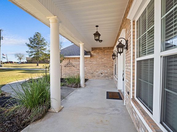 4th image of 173 Twin Cir