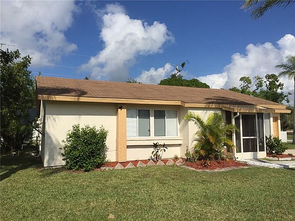 2nd image of 1402 SE Marisol Ln