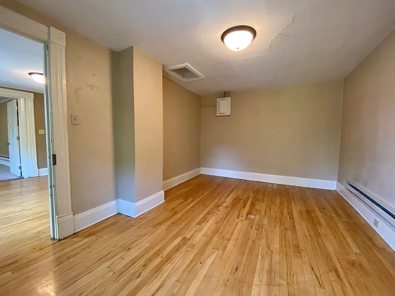 516 Erin St — Photo 11