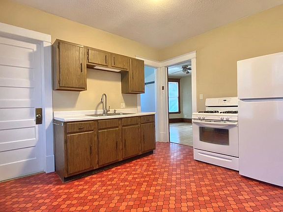 5th image of 1105 Minnehaha Ave E #2