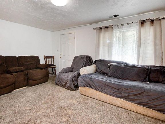 4th image of 2848 Norwood St