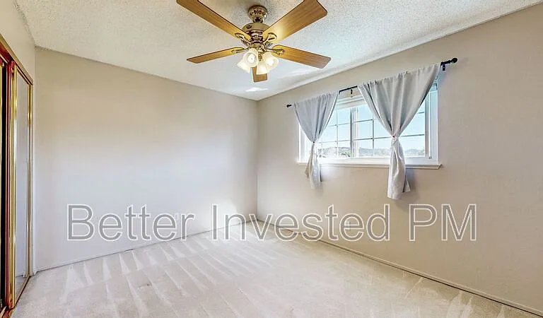 848 Sprucewood Ct — Photo 31