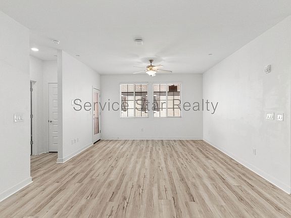 4th image of 2740 S Equestrian Dr Unit 101