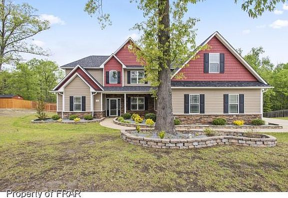 3rd image of 184 Bristle Oaks Dr