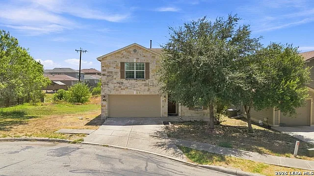 4 bed, 3.0 bath, 2251 sqft, $2,000 — Photo 3