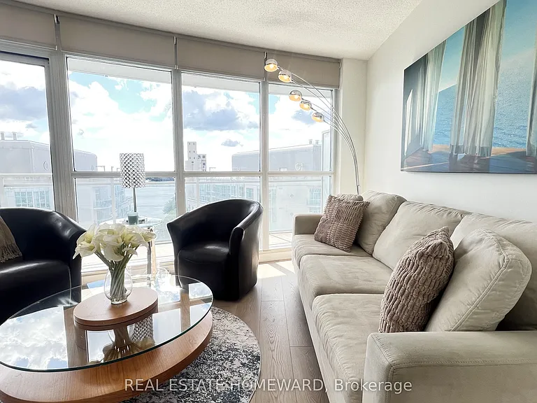 38 Dan Leckie Way #1512 — Photo 3