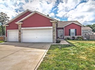 216 Trailcreek Dr, Burns Harbor, IN 46304