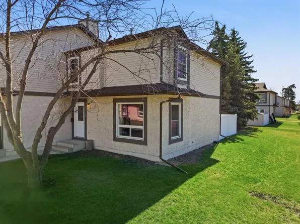 221 NW Deerpoint Ln SE, Calgary, AB T2J 6M6