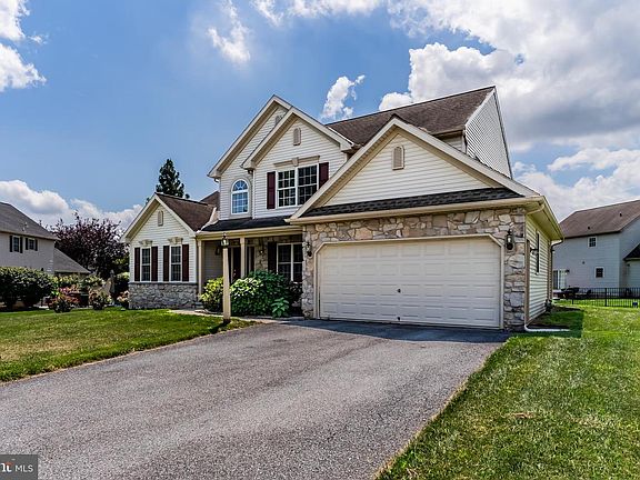 3rd image of 271 Red Haven Rd