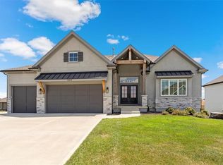 16649 S Tomashaw St, Olathe, KS 66062