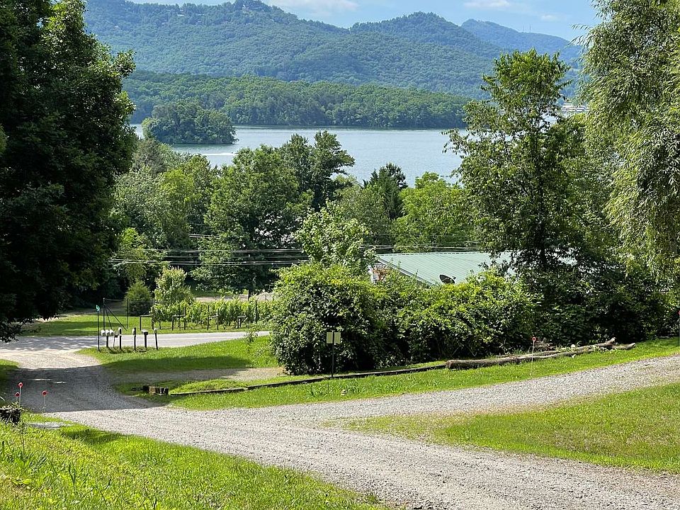 1st image of 4 Buena Vista Dr